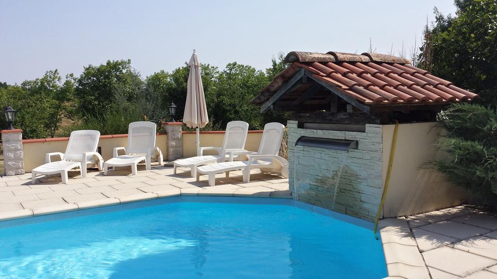 Les Tilleuls Bed & Breakfast Saint-Pé-Delbosc Exterior photo