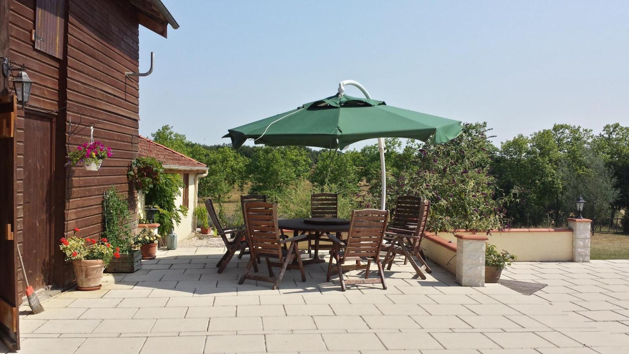 Les Tilleuls Bed & Breakfast Saint-Pé-Delbosc Exterior photo
